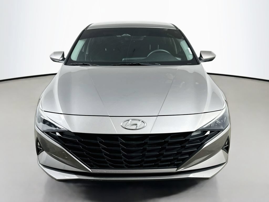 Used 2023 Hyundai Elantra SEL FWD video 2