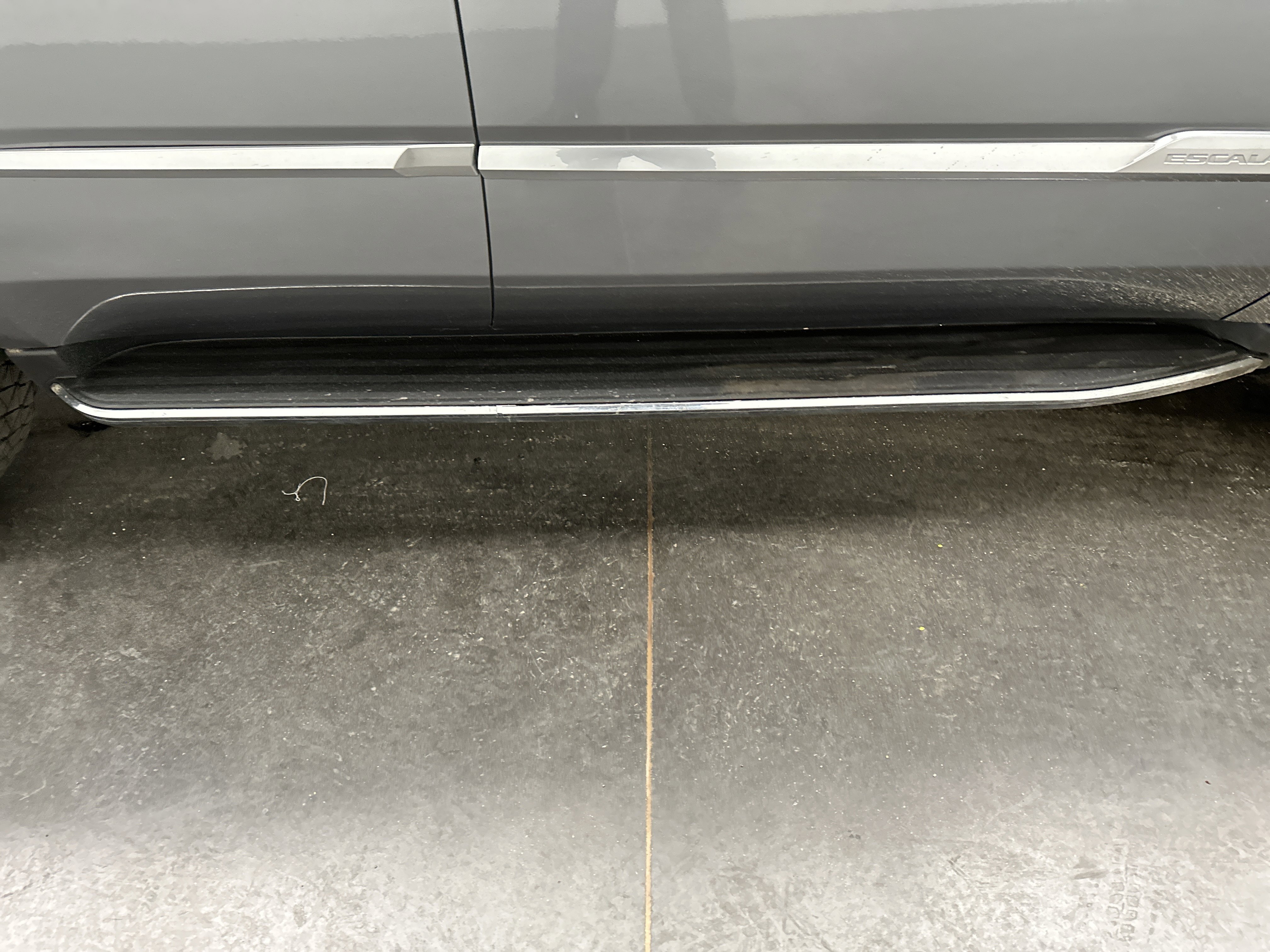 Used 2019 Cadillac Escalade Premium Luxury w/ LPO, Radiant Package image 14