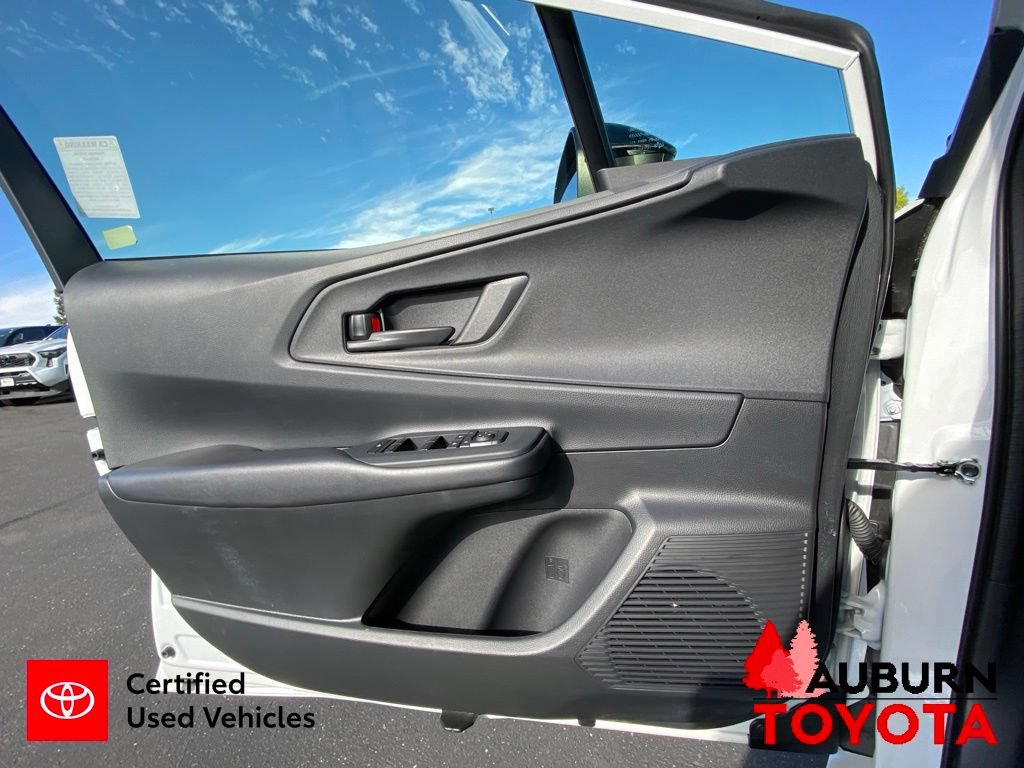 Certified 2026 Toyota Prius Plug-In Hybrid FWD image 32