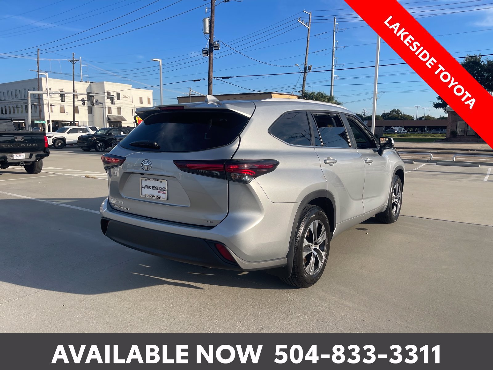Used 2024 Toyota Highlander XLE FWD image 5