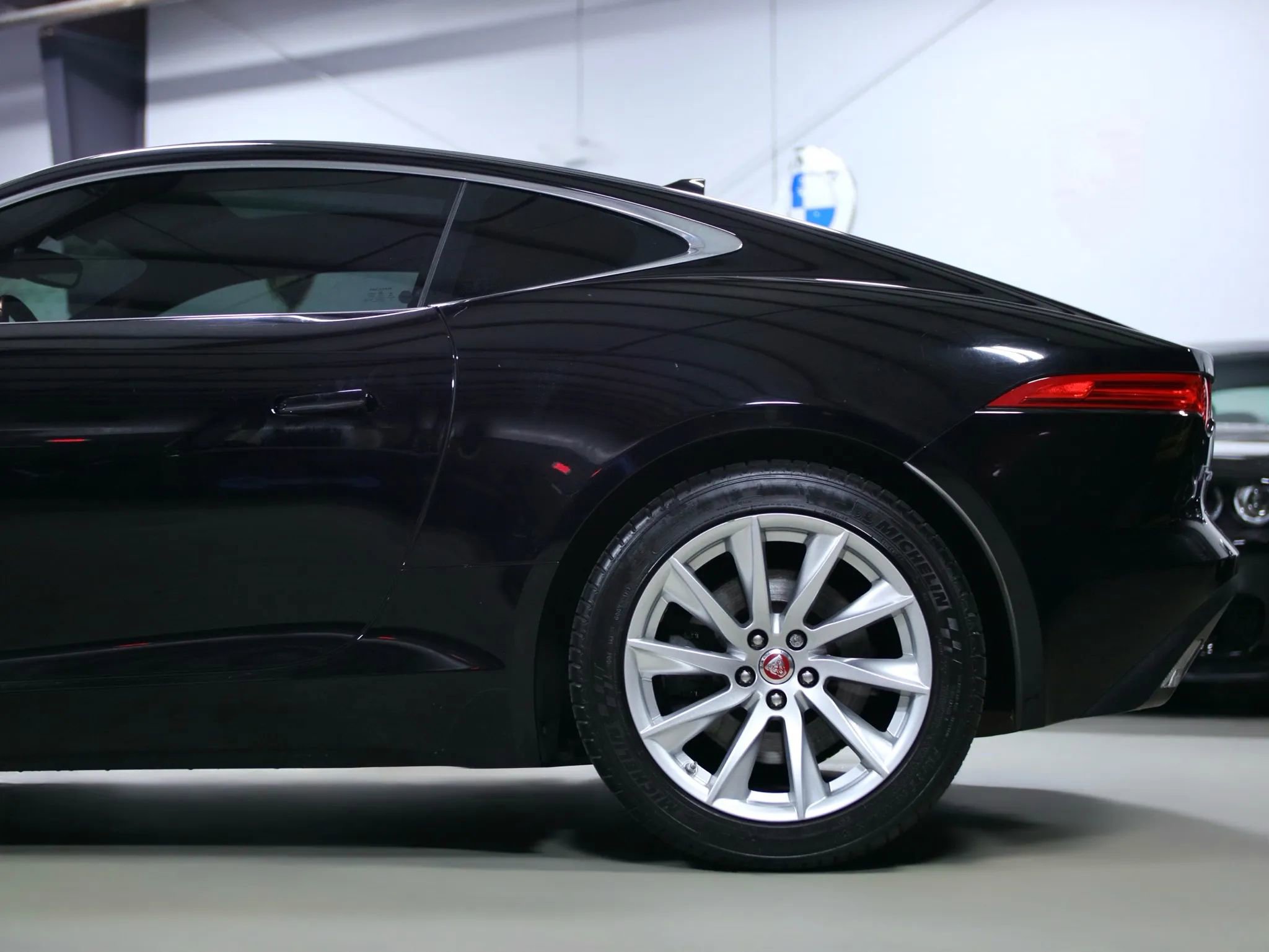 Used 2017 Jaguar F-TYPE Coupe image 20