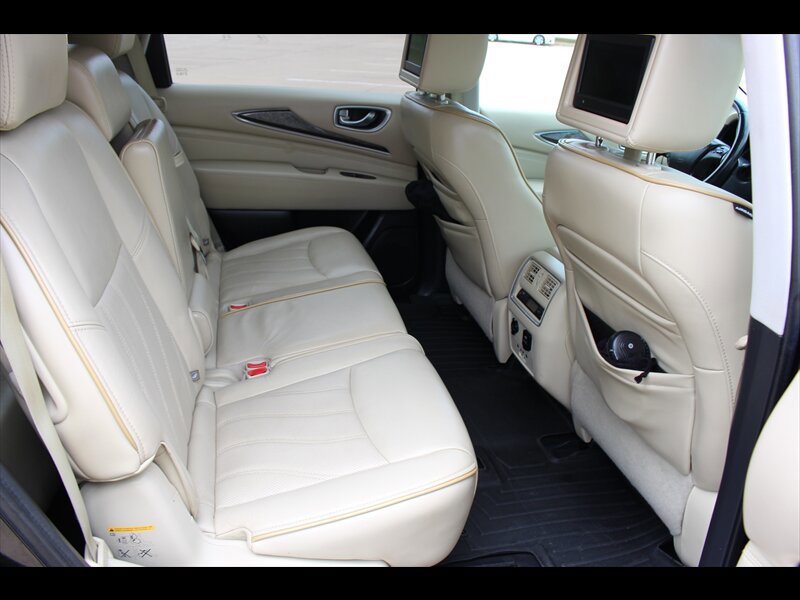 Used 2015 INFINITI QX60 Luxe w/ Premium Plus Package AWD/4WD image 38