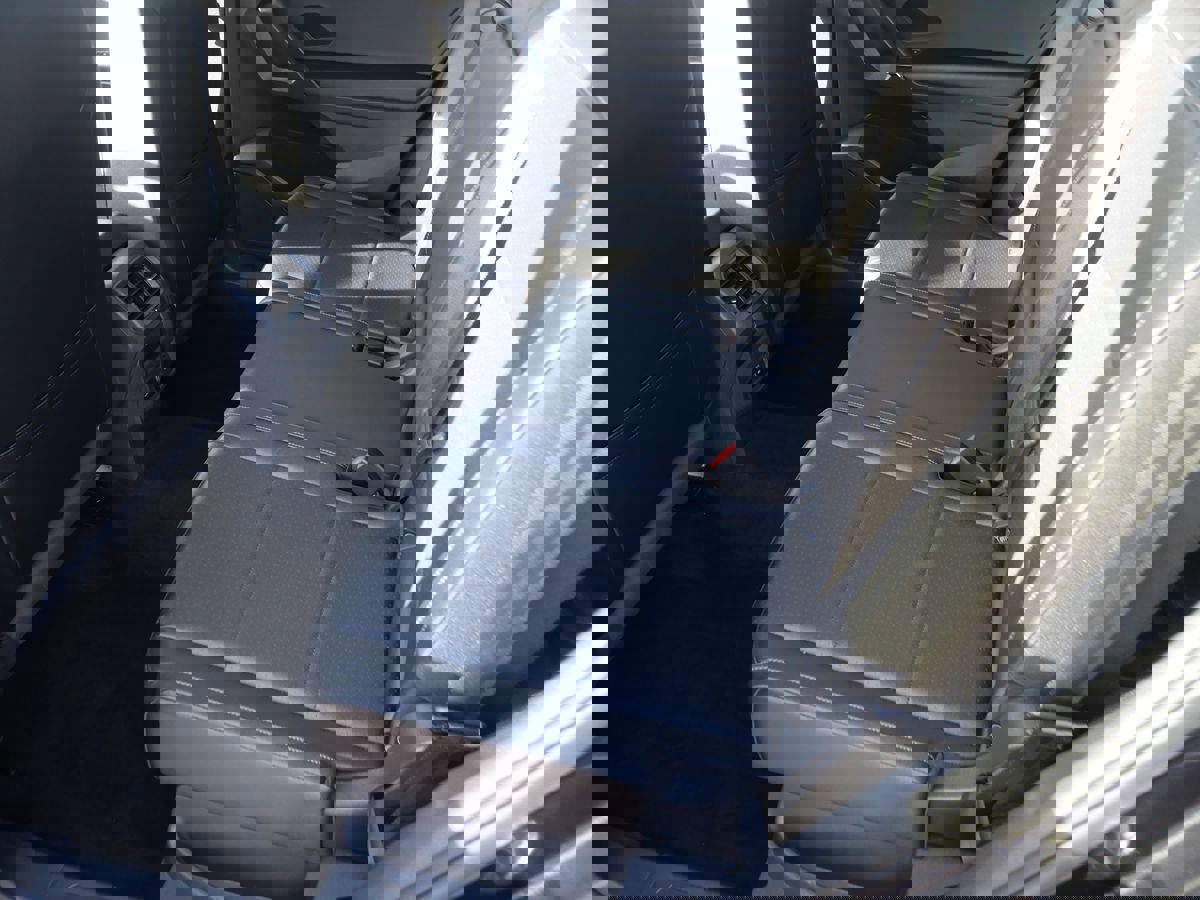 Used 2020 Volkswagen Tiguan SEL image 21