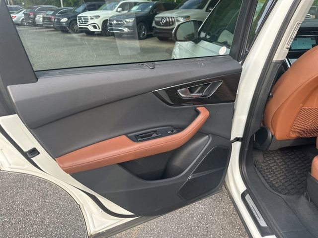 Used 2022 Audi Q7 Premium Plus w/ Premium Plus Package image 10