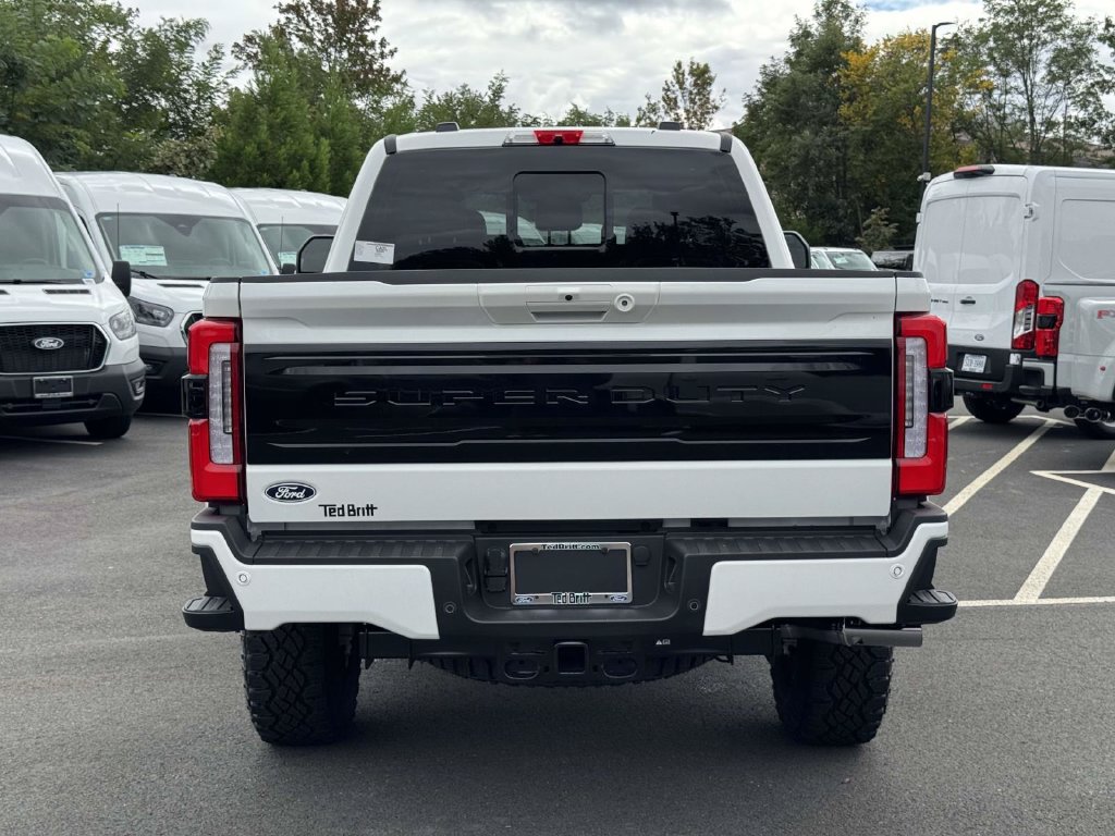New 2027 Ford F350 Platinum w/ Tremor Off-Road Package AWD/4WD image 4