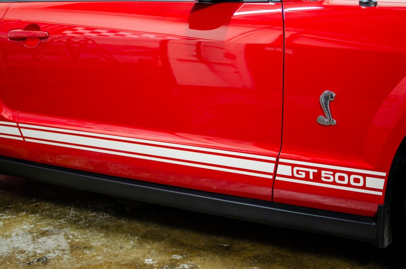 Used 2007 Ford Mustang Shelby GT500 RWD image 5