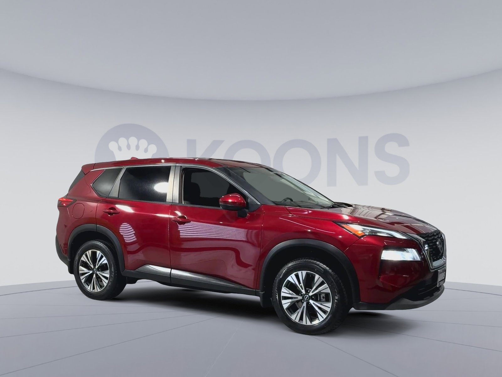 Used 2022 Nissan Rogue SV image 2
