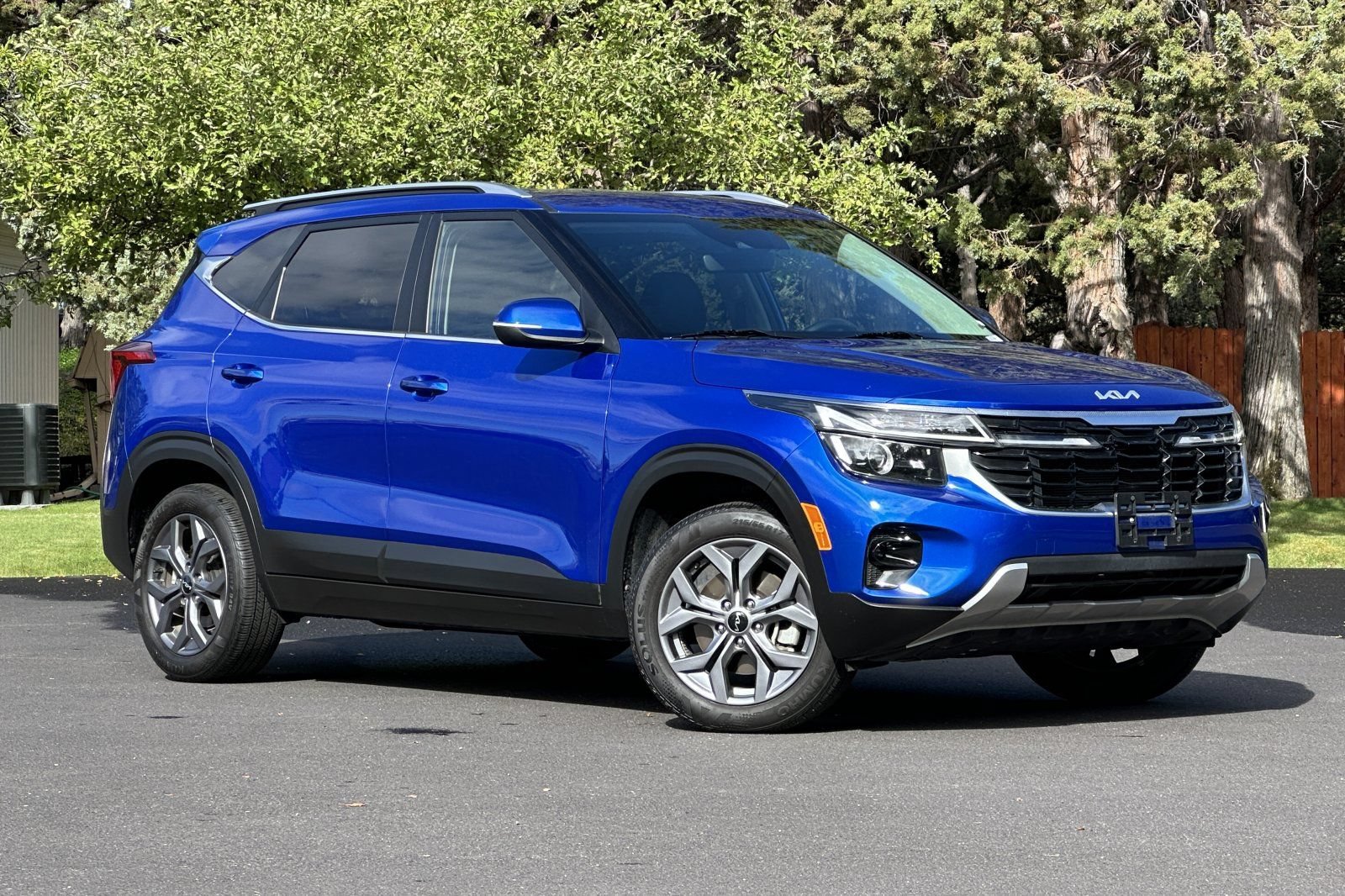 Used 2024 Kia Seltos S AWD/4WD image 2