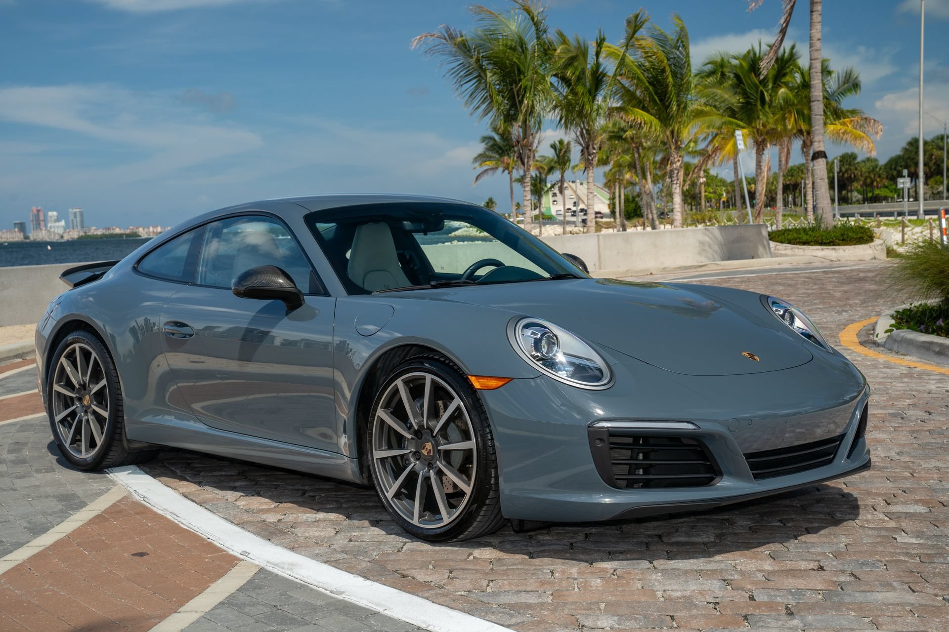 Used 2017 Porsche 911 Carrera RWD image 9