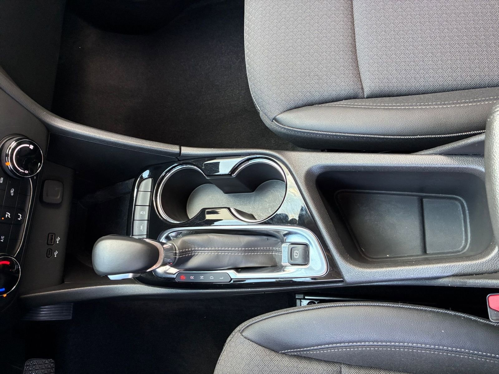 Used 2025 Buick Encore GX Preferred image 40