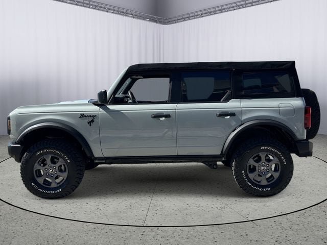 Used 2022 Ford Bronco 4-Door AWD/4WD image 3