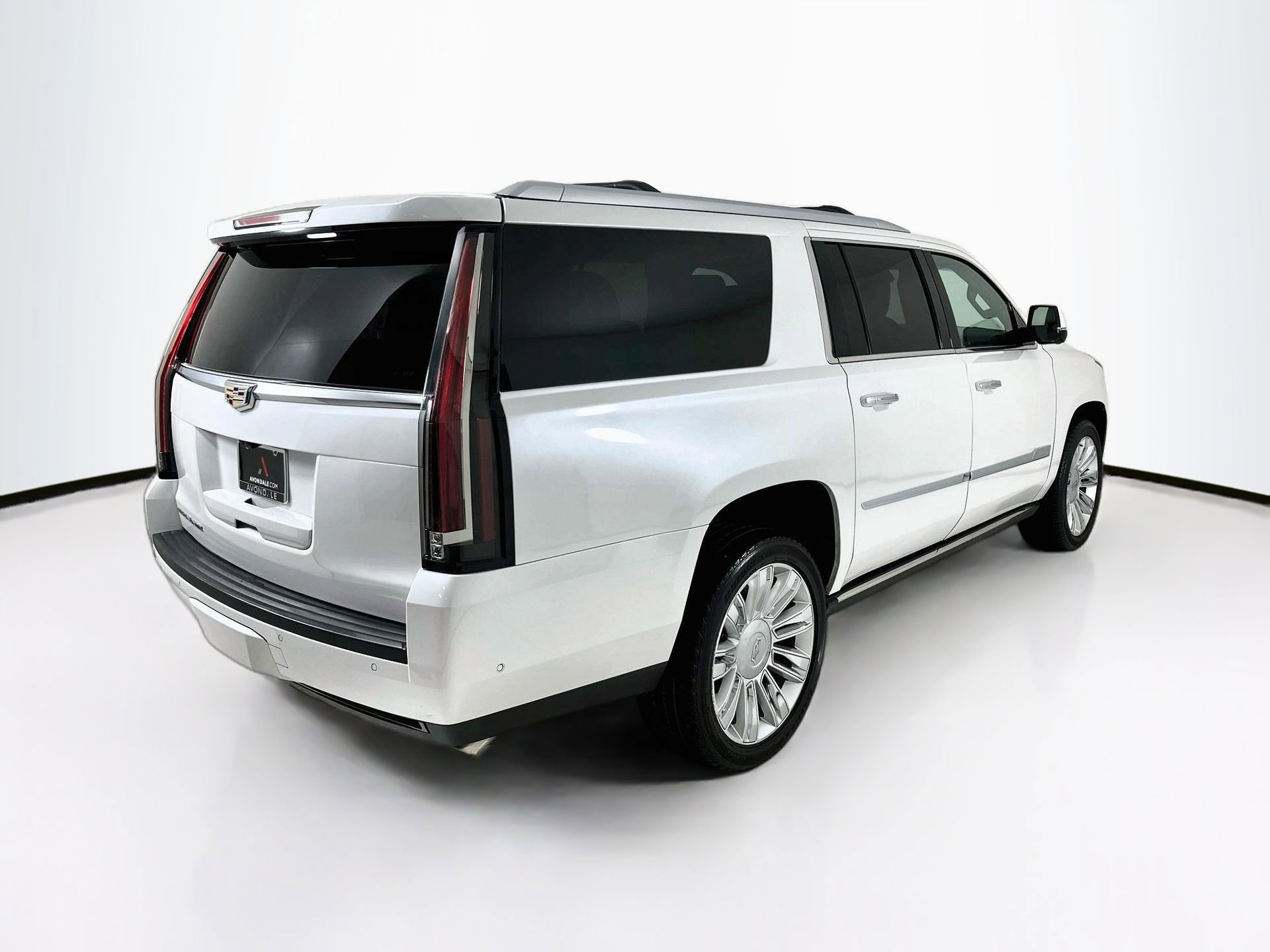 Used 2019 Cadillac Escalade ESV Platinum AWD/4WD image 8