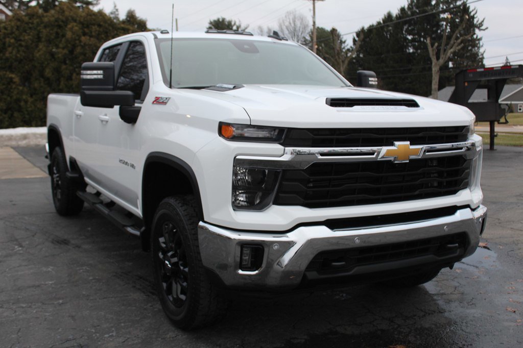 Used 2025 Chevrolet Silverado 2500 LT w/ All Star Edition image 10