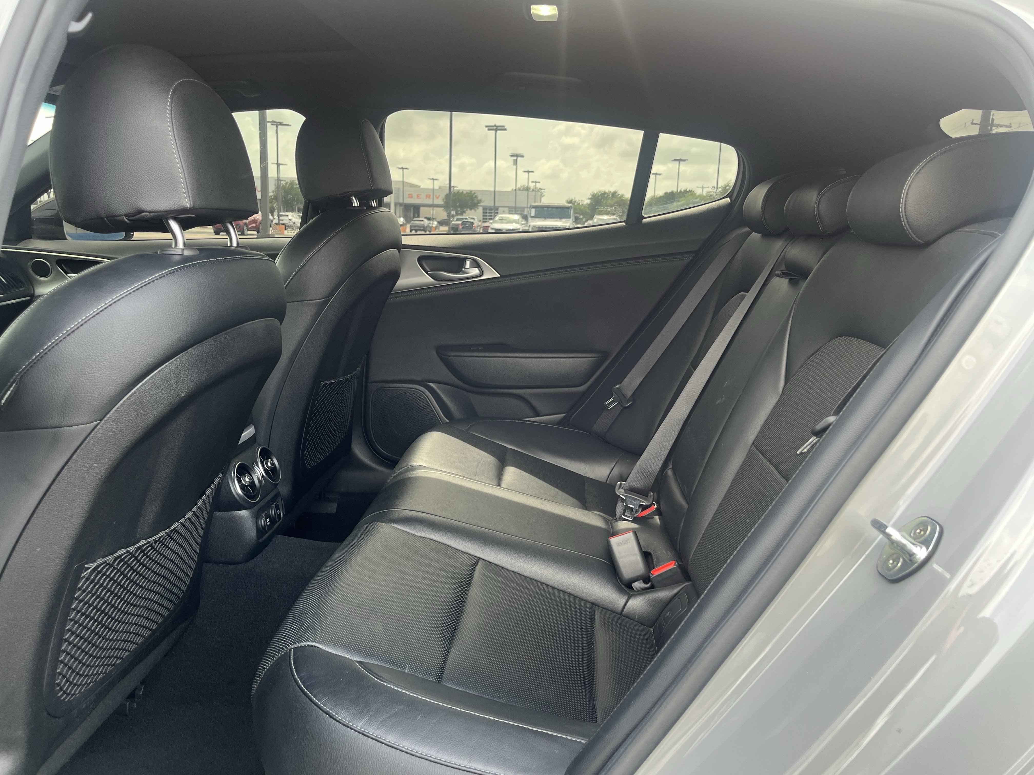 Used 2022 Kia Stinger GT1 RWD image 31