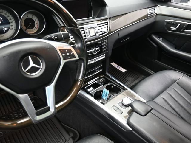 Used 2014 Mercedes-Benz E 350 4MATIC Sedan image 24