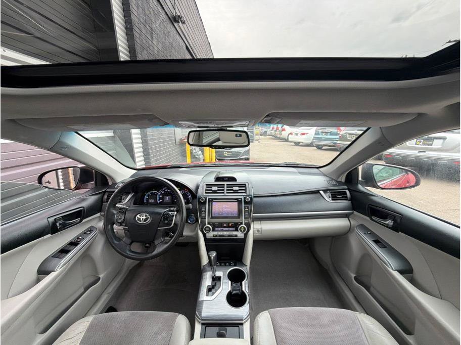 Used 2012 Toyota Camry XLE w/ Leather Pkg FWD image 13
