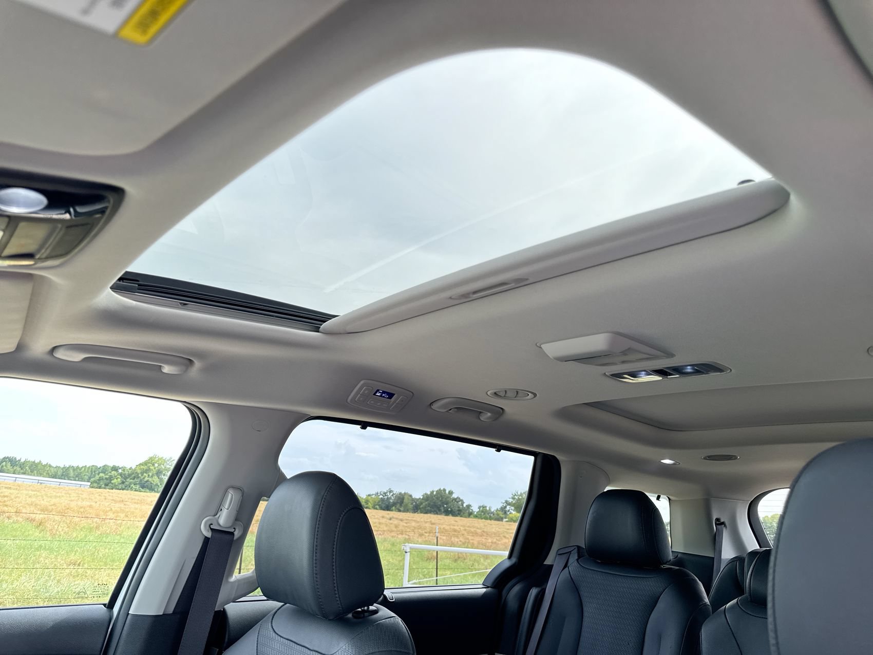 Used 2023 Kia Carnival SX Prestige FWD image 22