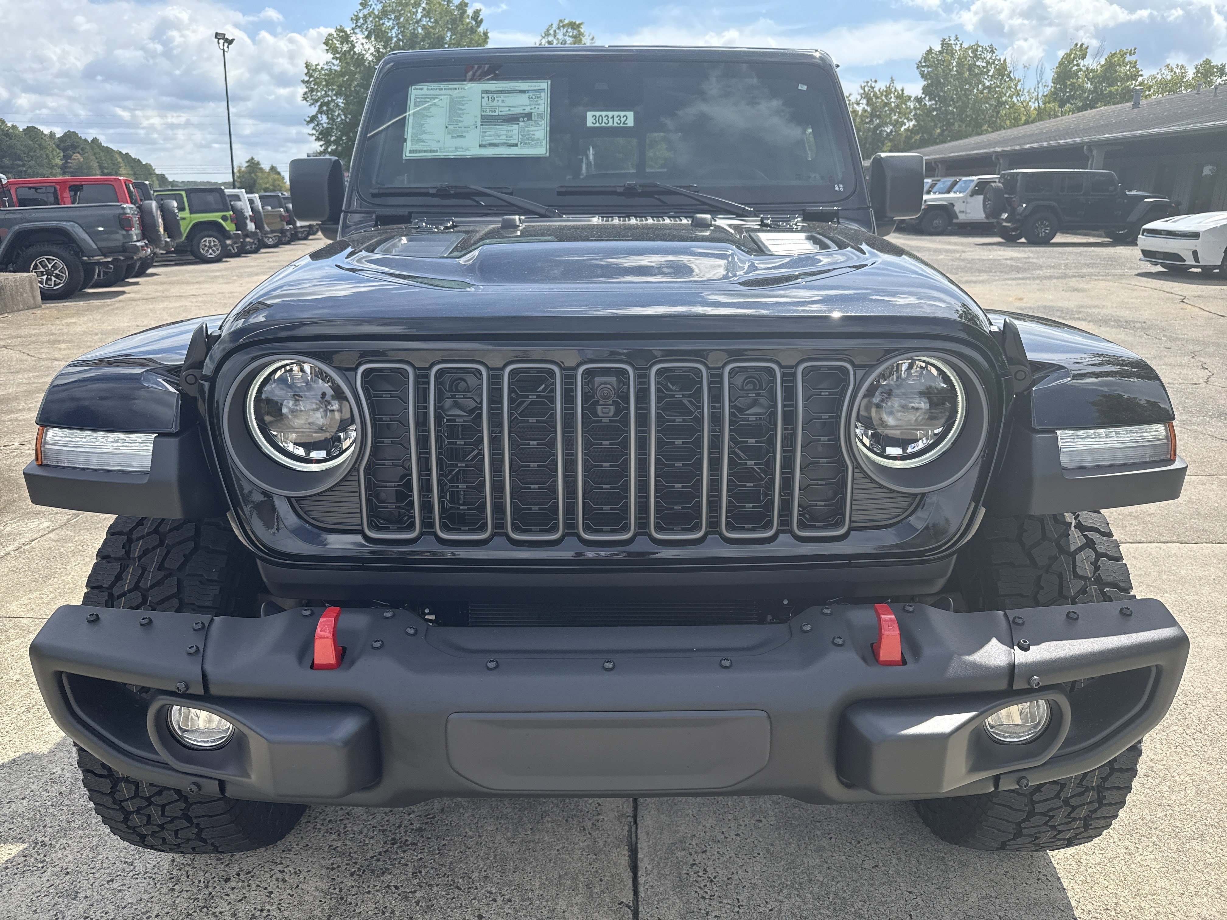 New 2025 Jeep Gladiator Rubicon image 2