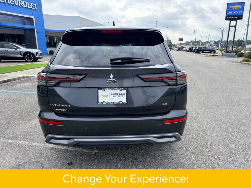 Used 2025 Mitsubishi Outlander SE FWD image 5