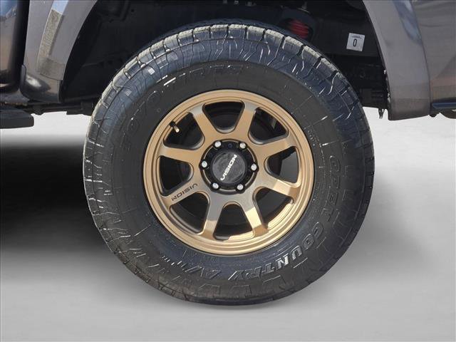 Used 2018 Toyota Tacoma SR5 RWD image 22