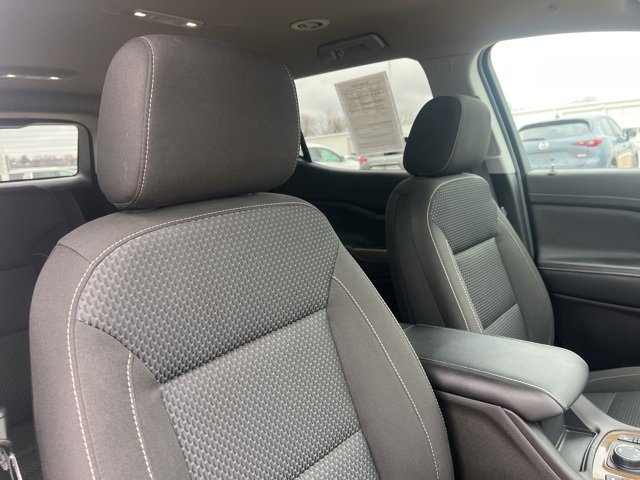 Used 2023 GMC Acadia SLE w/ Driver Convenience Package image 61