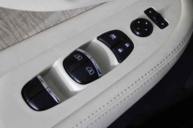 Certified 2024 Nissan Murano SL FWD image 23