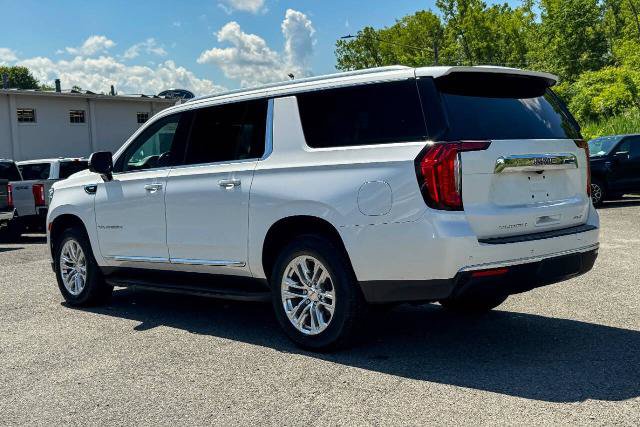 Used 2022 GMC Yukon XL SLT w/ SLT Premium Package AWD/4WD image 5