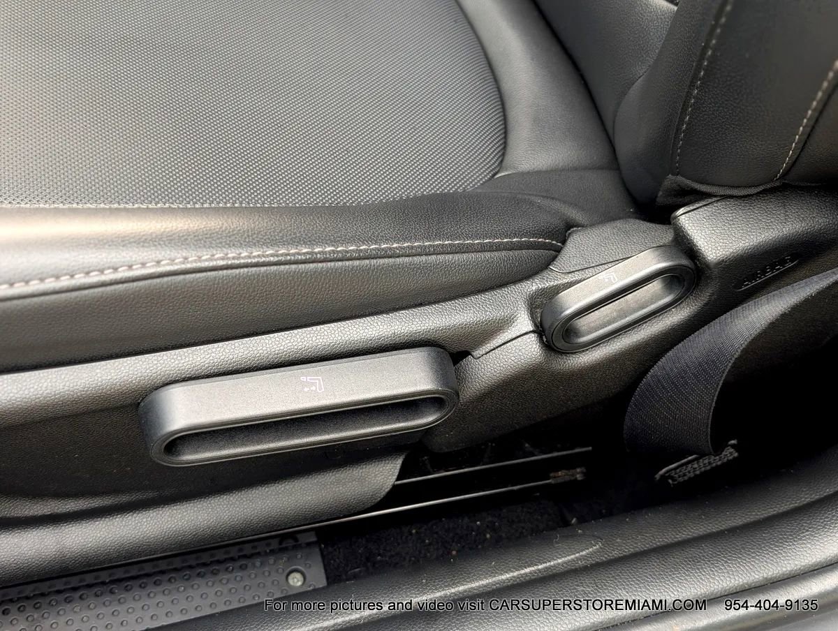 Used 2020 MINI Cooper Convertible image 39