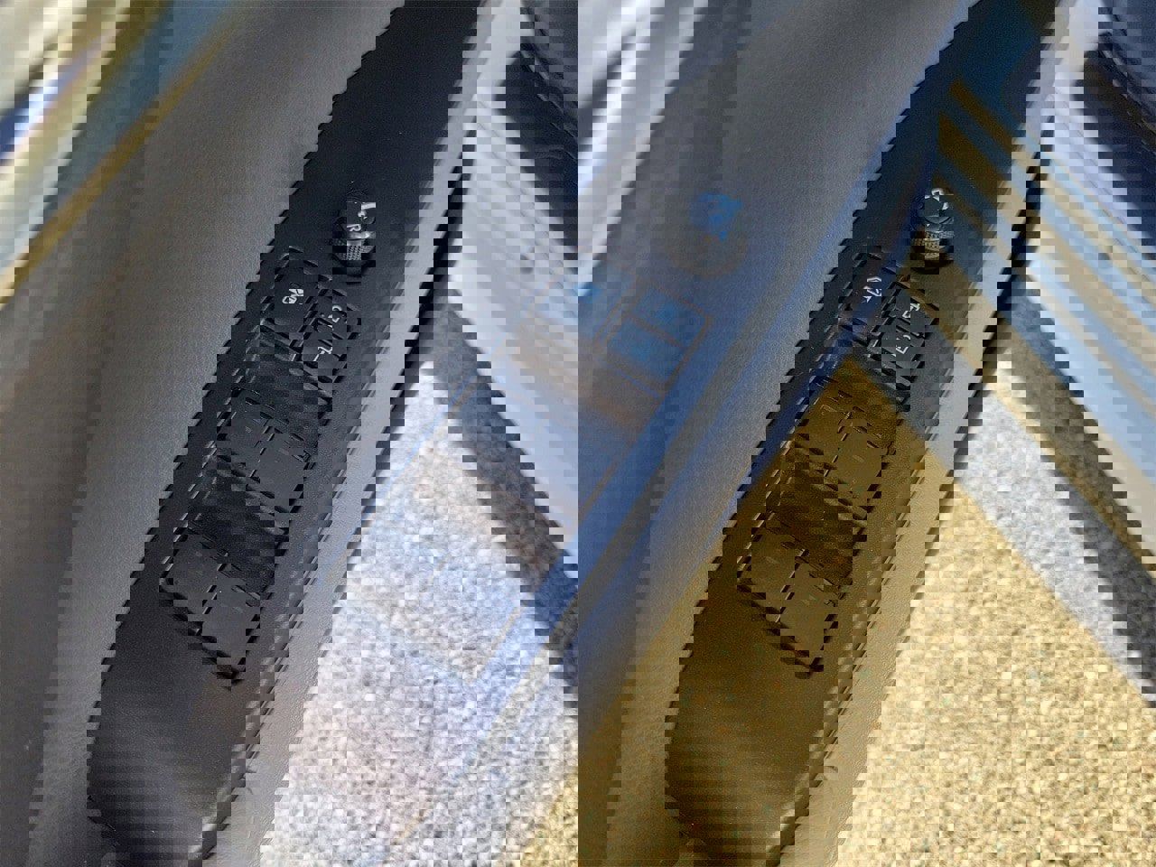 Used 2021 Toyota Camry LE image 14