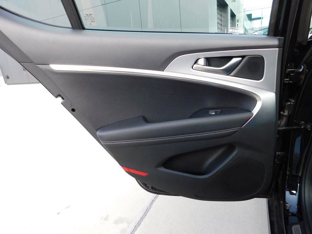 Used 2026 Genesis G70 2.5T Prestige image 15