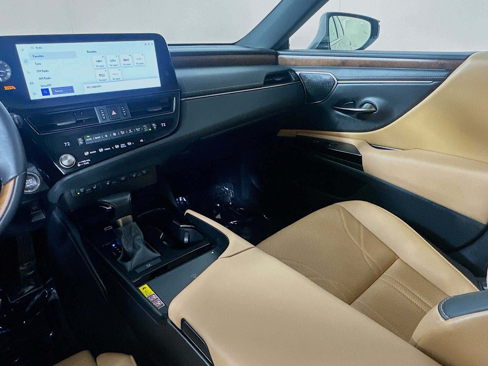 Certified 2024 Lexus ES 350 Ultra Luxury w/ Accessory Package (Z2) FWD image 25