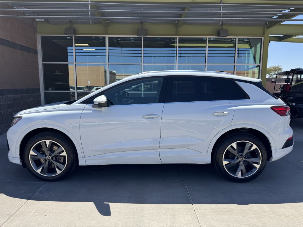 Used 2022 Audi Q4 e-tron Premium Plus w/ Premium Plus image 7