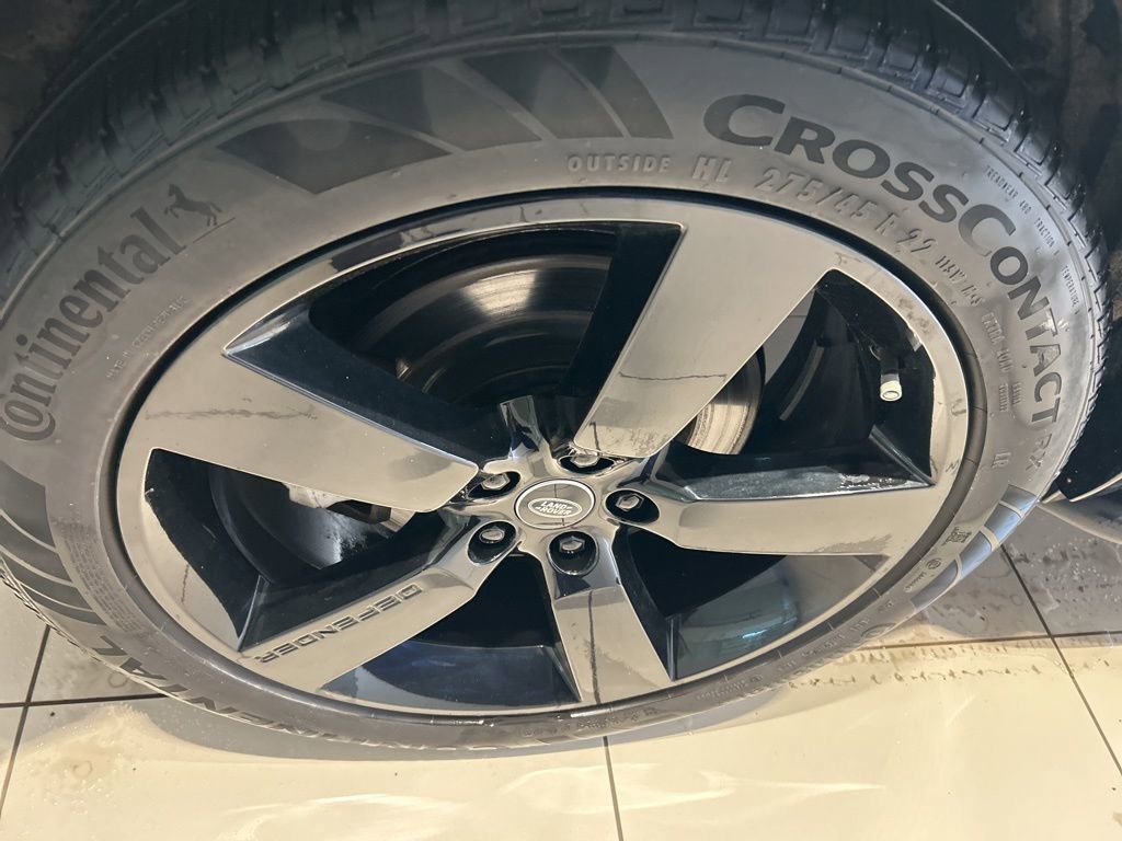 Used 2023 Land Rover Defender 90 X-Dynamic SE image 21