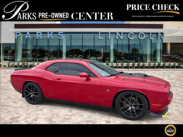 Used 2016 Dodge Challenger R/T Scat Pack RWD image 1