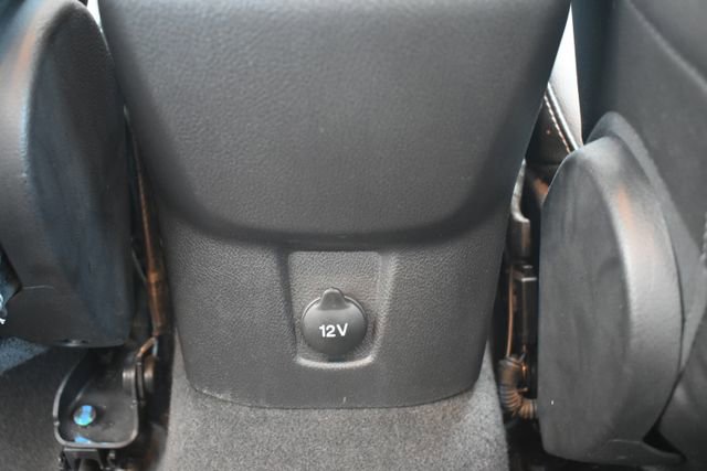 Used 2014 Ford Focus SE w/ Equipment Group 201A image 30