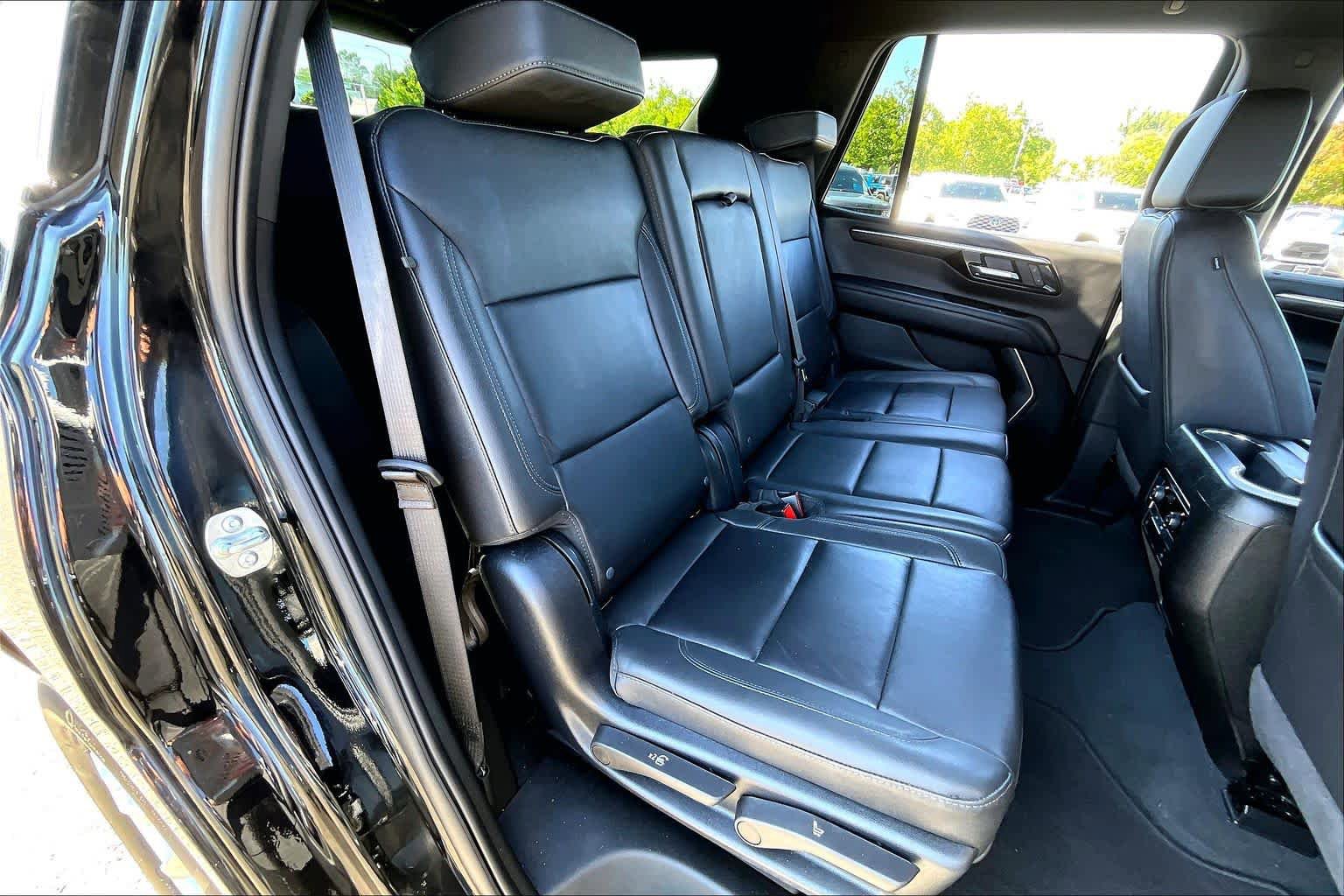 Used 2025 Chevrolet Tahoe LT AWD/4WD image 19