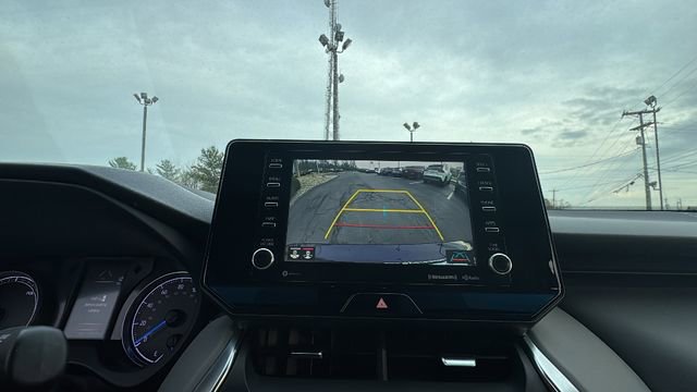 Used 2021 Toyota Venza LE image 21