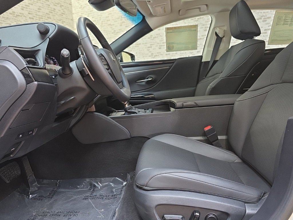Used 2023 Lexus ES 350 w/ Accessory Package (Z1) image 13