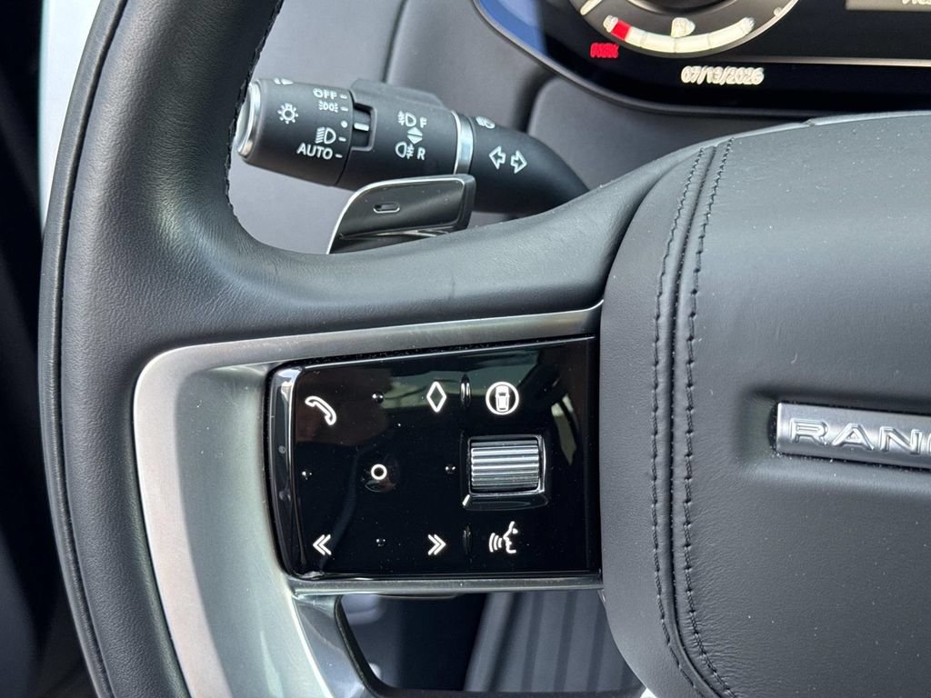 Certified 2025 Land Rover Range Rover SE AWD/4WD image 29