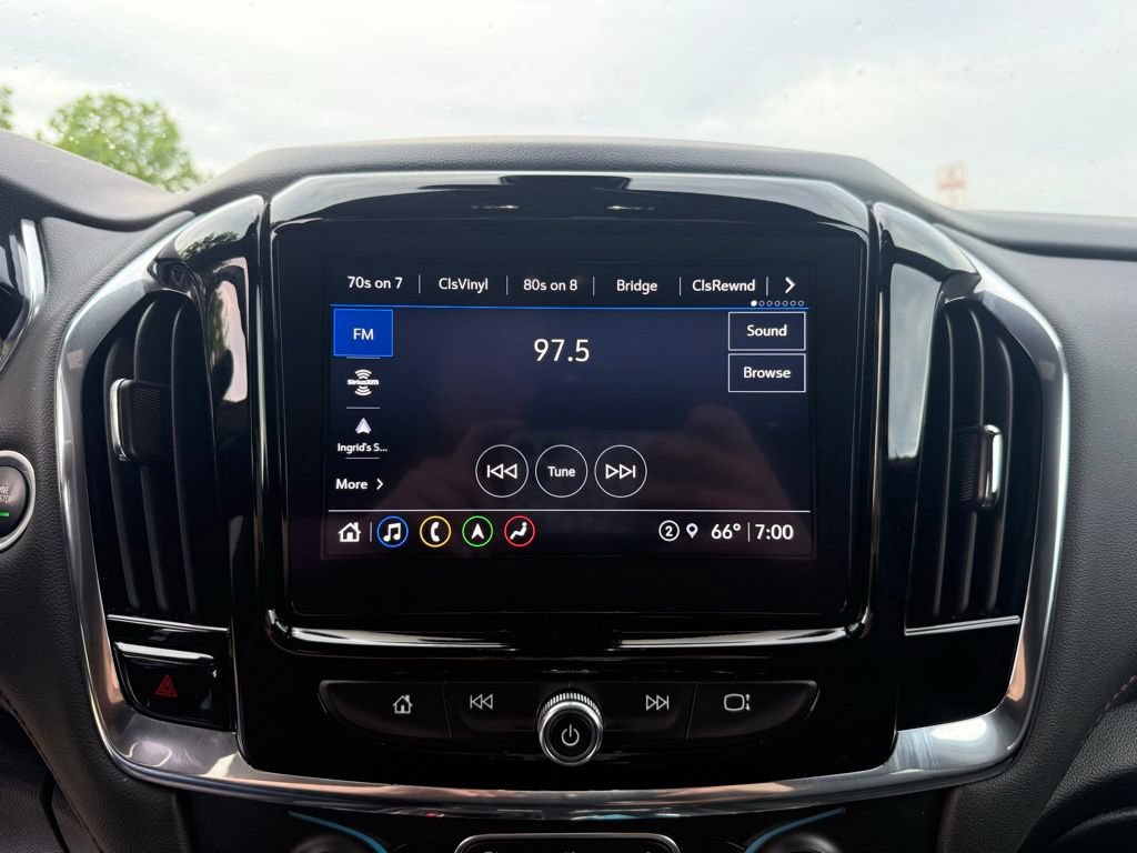 Used 2023 Chevrolet Traverse RS w/ LPO, Floor Liner Package FWD image 39