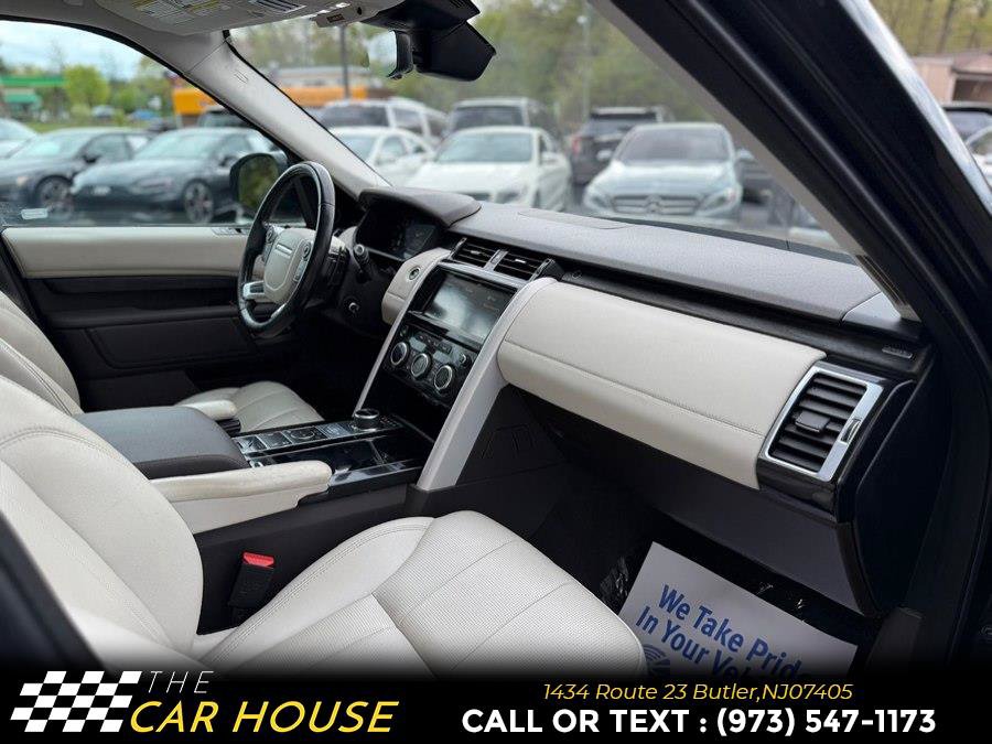 Used 2018 Land Rover Discovery HSE AWD/4WD image 24
