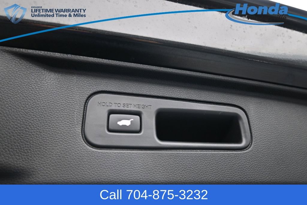 Used 2024 Honda Pilot Touring image 12
