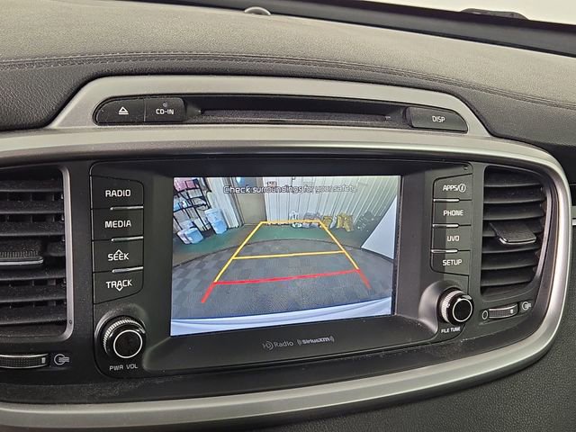 Used 2017 Kia Sorento LX w/ LX Convenience Package image 19