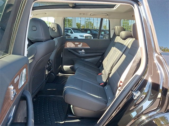 New 2026 Mercedes-Benz GLS 450 4MATIC image 9