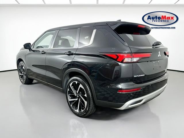 Used 2023 Mitsubishi Outlander SE image 5