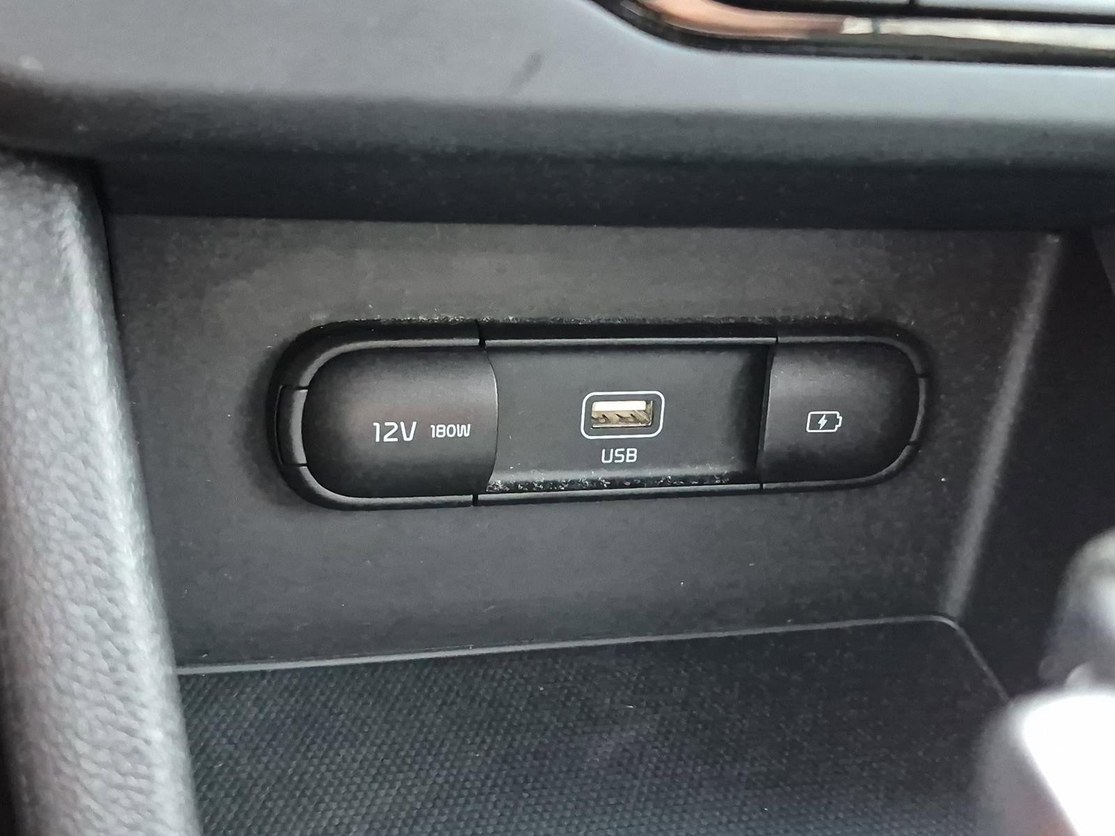 Used 2021 Kia Niro LX image 26