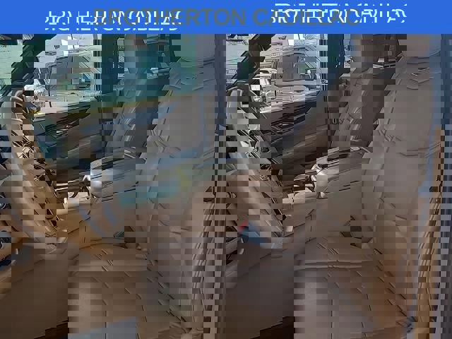 Used 2019 Cadillac Escalade Platinum image 12