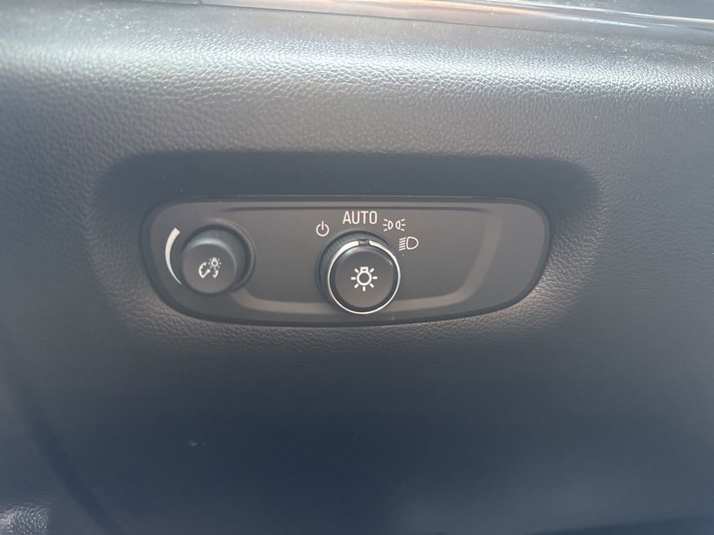 Used 2022 Chevrolet Traverse Premier w/ LPO, Floor Liner Package image 18