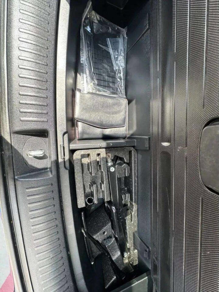 Used 2020 Kia Sorento LX image 37