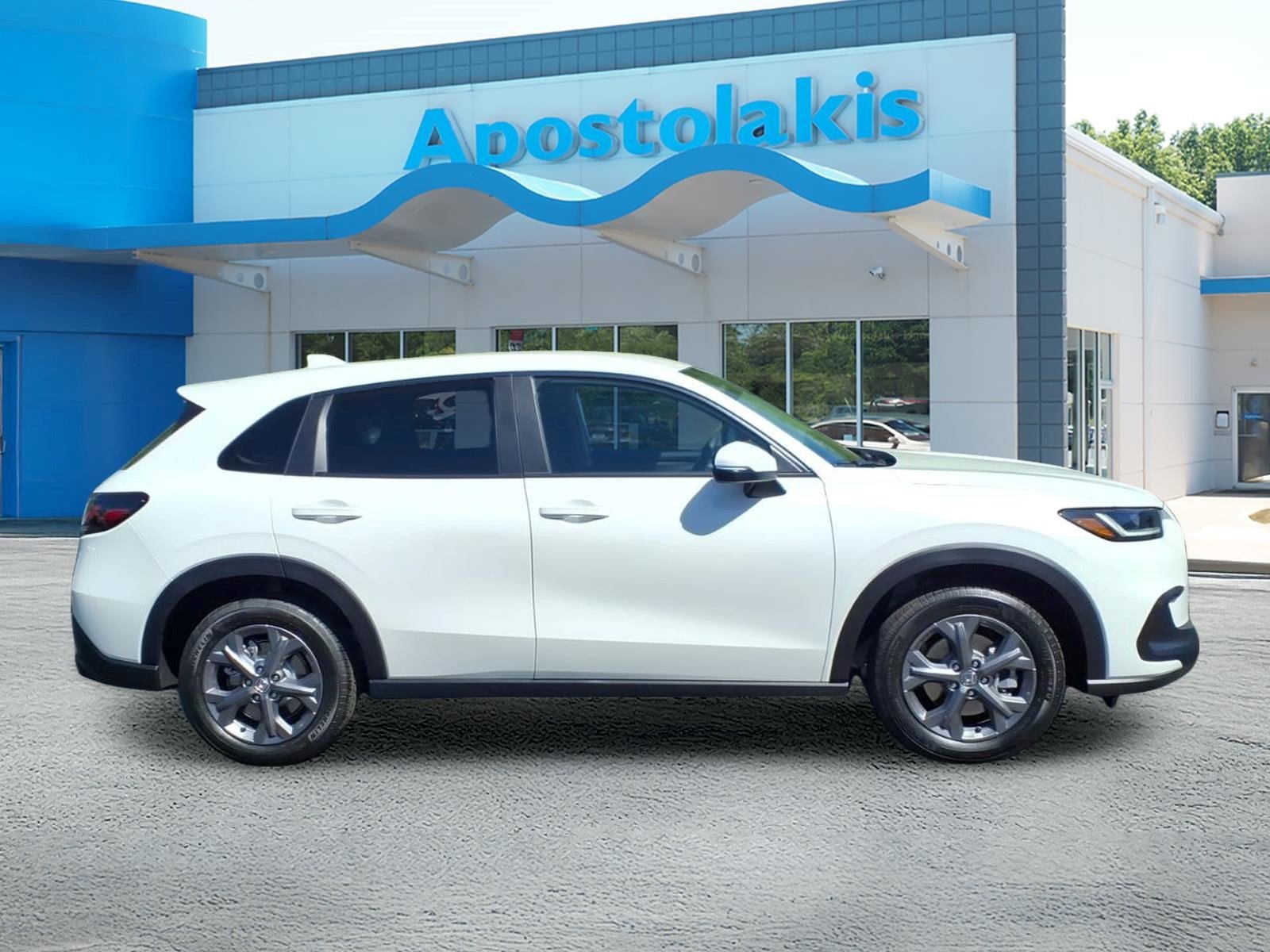 New 2027 Honda HR-V LX image 2